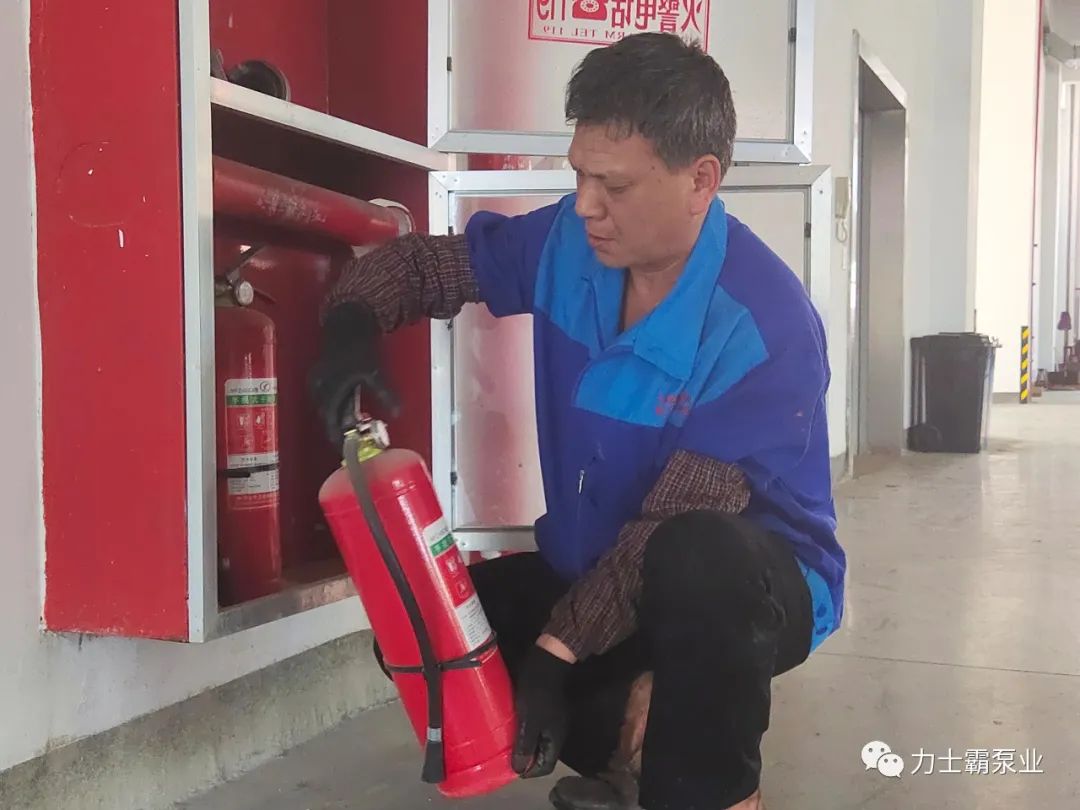 力士霸泵業(yè)的三個一落實安全生產(chǎn)(圖3) 力士霸泵業(yè)的三個一落實安全生產(chǎn)(圖3)